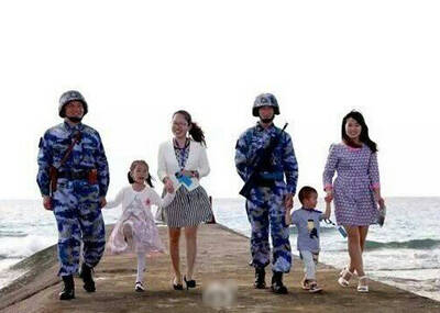 首批乘客抵达永暑岛 皆为驻岛官兵家属