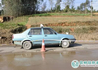 云南:女出租司机遭劫杀现场