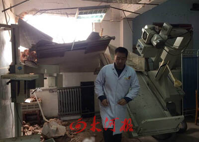 郑州医院遭强拆：病人遗体被埋