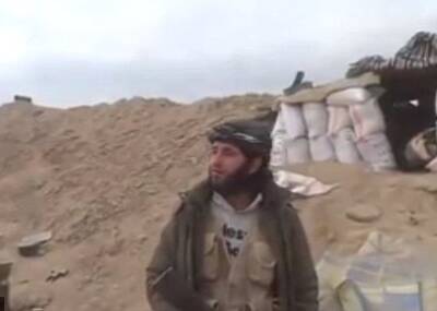 叙利亚叛军在录制视频时被炸碎