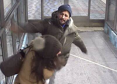 女子阻止小偷行窃被殴打