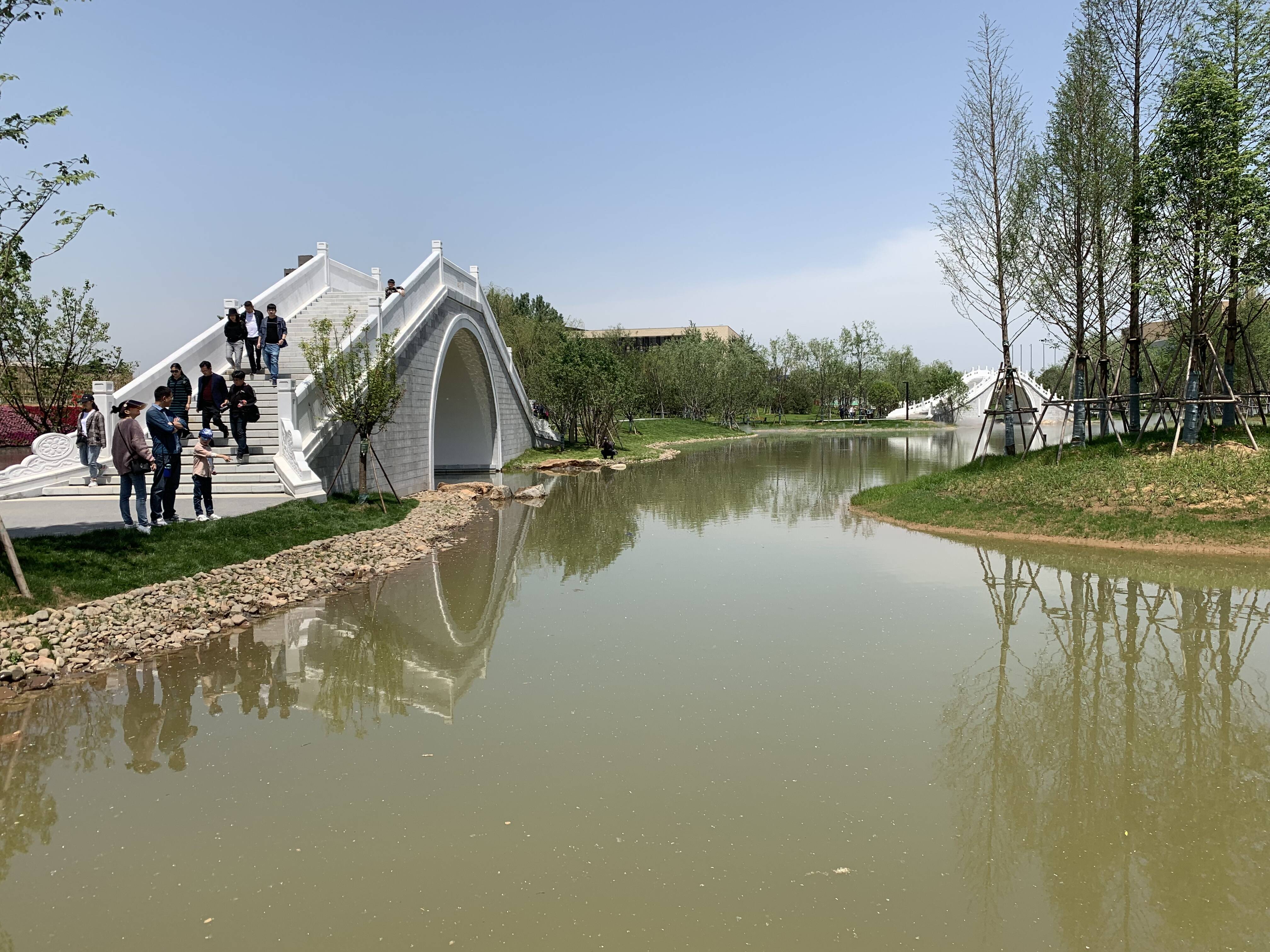 漯河网红打卡地:西城区小南湖湿地公园今日开园.