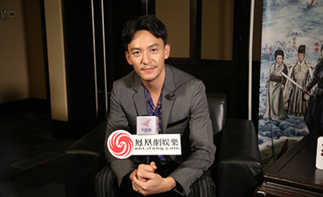 张震：黑白之间，动静合宜