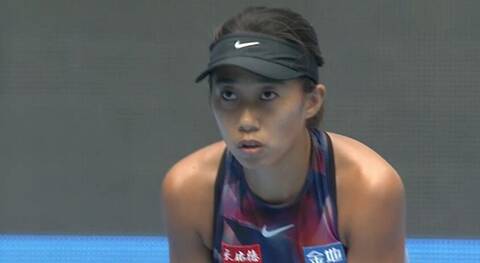 中网-张帅2-0轻取普丁塞娃 中国新一姐顺利晋级