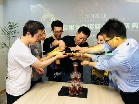 舜坚三年:郑州舜里文化传媒公司低调庆创立三