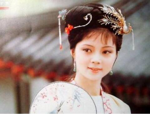 梦》走红,今一人成房产大亨,而她却因乳腺癌逝世