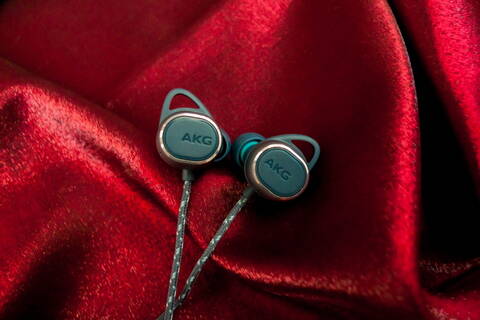 音乐相伴,运动也娱乐,AKG N200无线运动耳机
