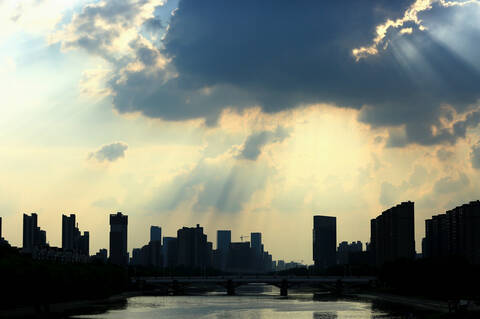 河南实验教育集团总校长李国有 开创漯河基础