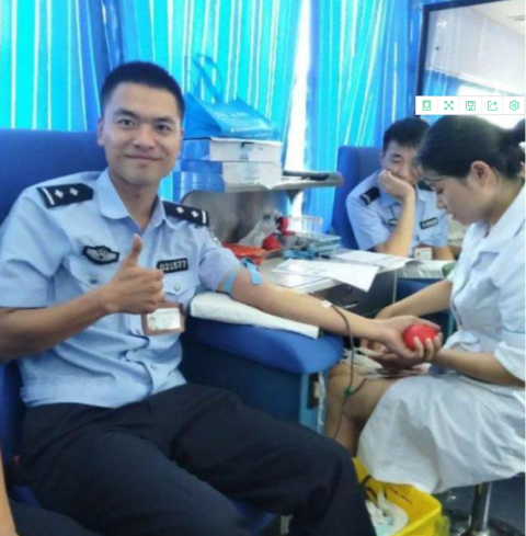 网友衣疼!滴流痛成鼻血,打针表情笑翻图片水民警表情包走红网络图片
