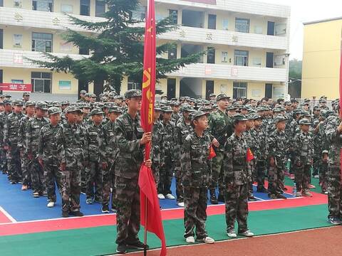 军训磨砺自我 青春追逐飞扬张茅乡初级中学开