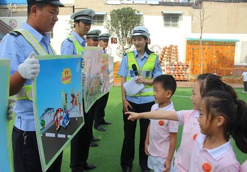 顺河回族区红旗幼儿园举办法制安全教育进校园