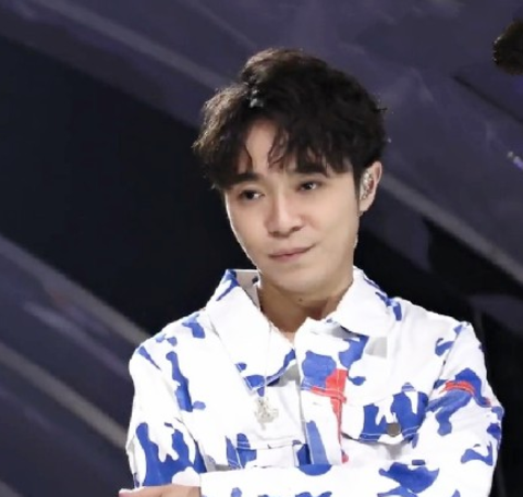 吴青峰将歌曲献给别人,网友:接受不了,那是他的