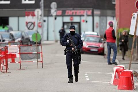 独家丨恐袭凶手在逃48小时，法国警察在哪里？
