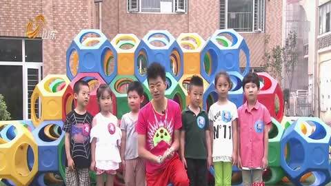 2014-07-17中国少年派 红队蓝队蒙眼爆气球大
