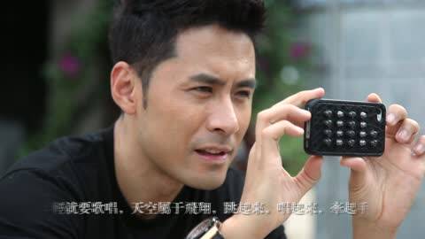 黄征学用马食子 观赏彝族少女达体舞