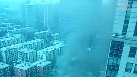 北京朝阳区永安里一餐厅起火冒烟 无人伤亡