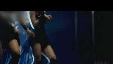 日本巨乳少女团拍大尺度mv 过分性感挨批