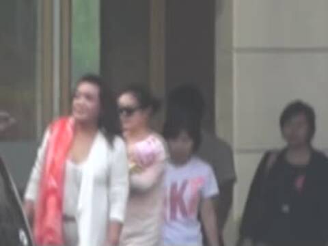 涂松岩带小<em>女友</em>做<em>按摩</em> 一同回家似夫妻-免费在