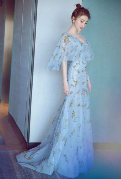 9位女明星绝美礼服造型,可盐可甜,谁是你心中的仙女下凡?