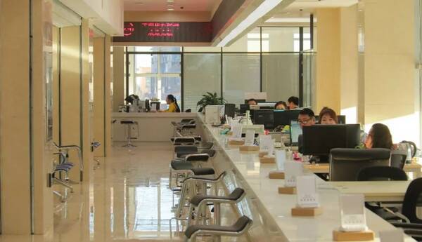 "三集中,三到位"辽中区市民服务中心开启一站式服务
