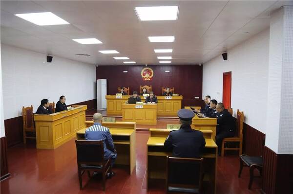 自治区高级人民法院在桂林监狱公开开庭审理三