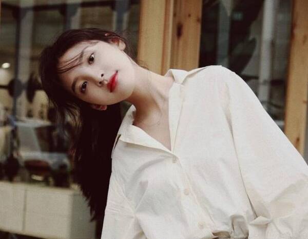 费启鸣 章若楠,淘宝模特变票房女王,全靠那张脸?