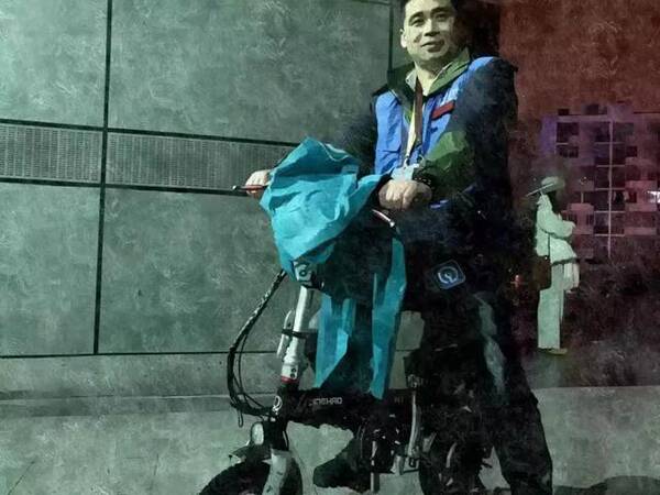 凌晨三点开法拉利的“临时工”