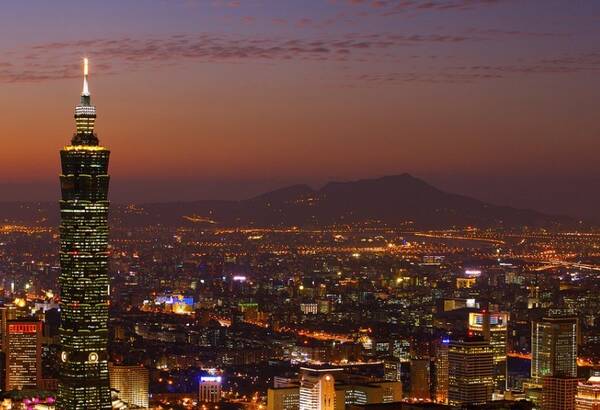 20年前台湾GDP占大陆一半,那么如今呢?看完