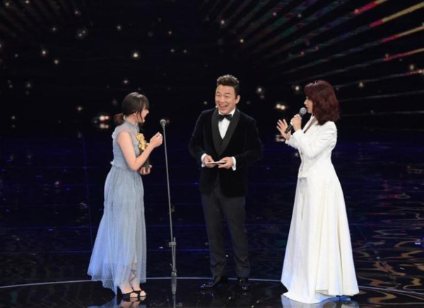 10岁被韩雪带出道,14岁成金马影后,今在《射雕