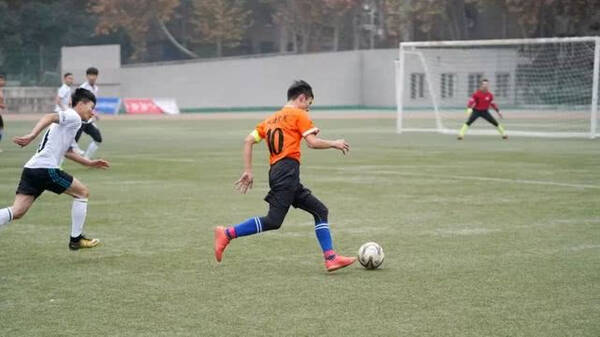西安城市建设职业学院足球队参加2018-2019阿迪达斯全国青少年校园足球联赛