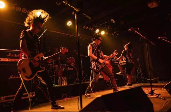 【福利】无论脑浊还是任何一支朋克乐队,甚至舞台下的你们都是朋克大家庭不可缺少的一份子!