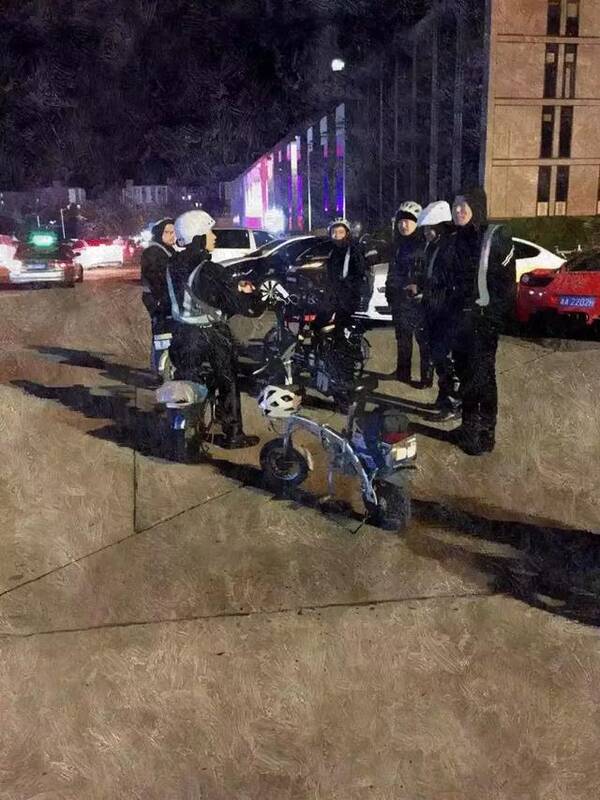 凌晨三点开法拉利的“临时工”