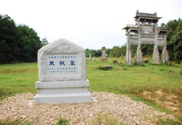 高安的墓地在哪买,买一块墓地大概要多少钱