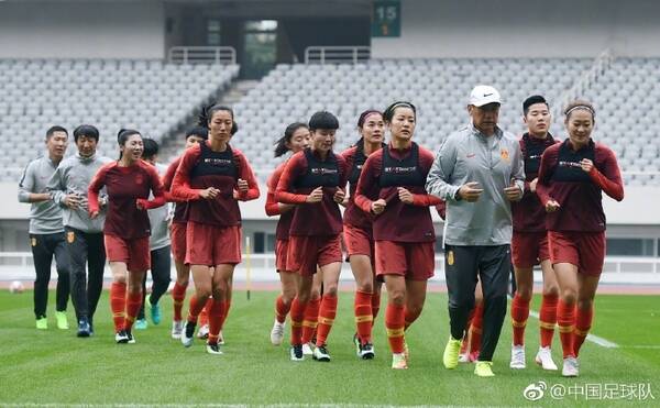 铿锵玫瑰加油!女足东亚杯预选赛首战蒙古,备战