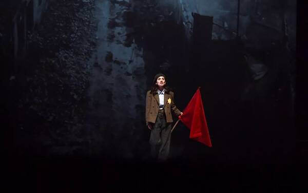 犹太城:最后的玫瑰献给不屈的灵魂