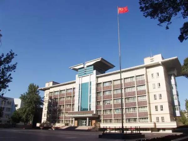 这20所故事被教育部点名,将获大力v故事!哈密有学校的小学里图片