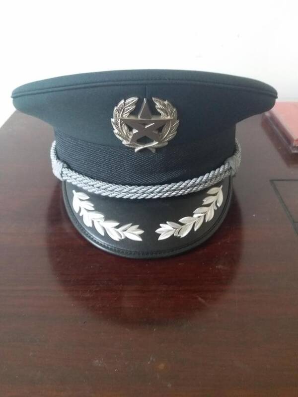 一睹真容,非现役文职人员服饰设计到底怎么样