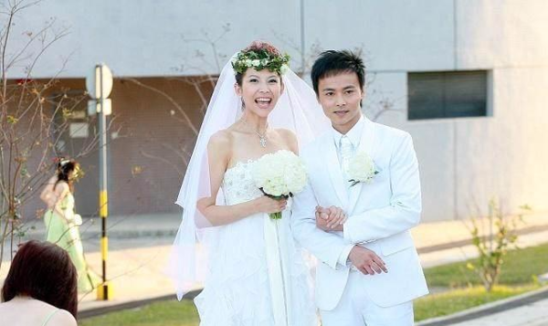 八字测姻缘何时到来,八字算你在多少岁结婚!