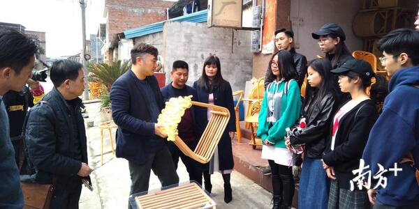 汕大艺术学院基地梅州成立实践教学秘密反思彩虹课后牵手的传承图片