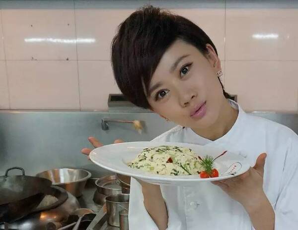 BTV主持人吴冰与男神李厚霖的素约丨直播活