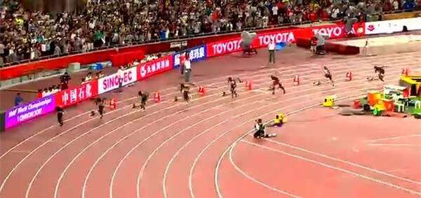 200米赛跑, 外圈的起点要比里圈的起点超前很