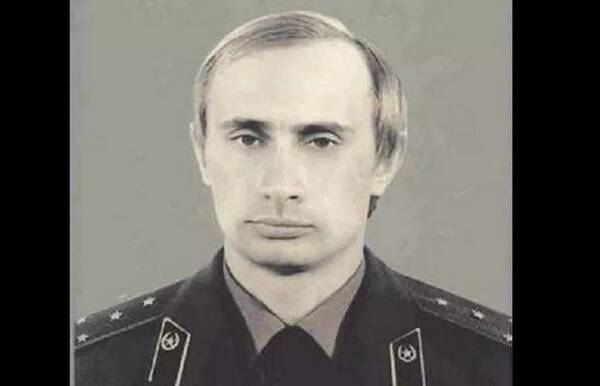 比苏联部长工资还高:普京中校1985年在德国当