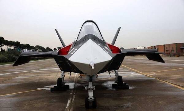 单发变双发,伊朗隐身战机设计如同儿戏