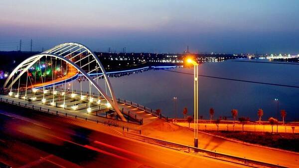 除了熟知的四大火炉,哪个城市还很热?