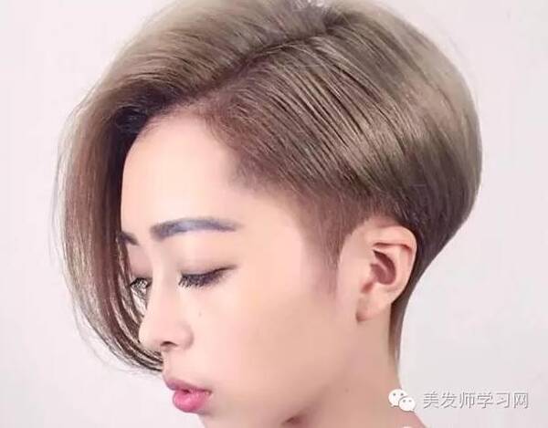 短发干练发型