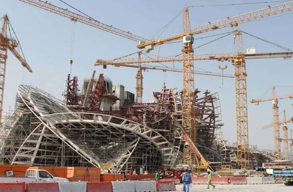 8国拉黑的卡塔尔堕落成啥样了,看病不要钱,油