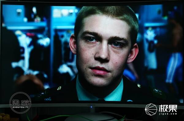 三星量子点曲面显示器究竟好不好?职业色彩专