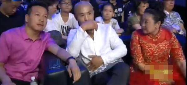 一龙单挑4大天王,KO西提猜可登世界第一,播求