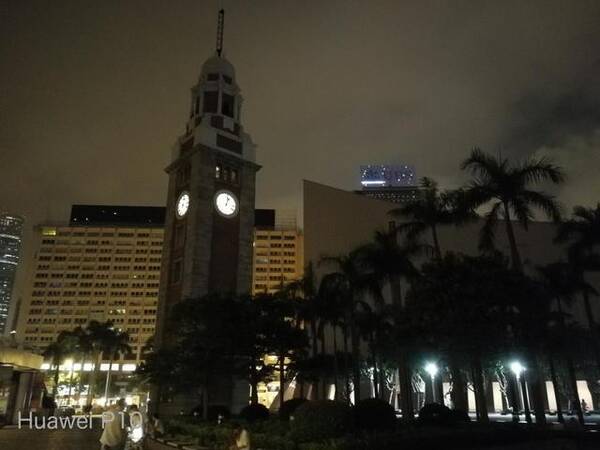 三星S8Plus、LG G6、华为P10夜拍对决:差距