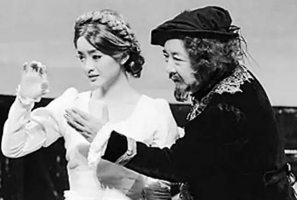 那些意犹未尽的句子:26部文学名著的结束语